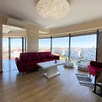 Glass Tower Apartament