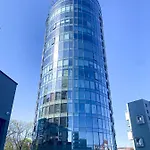Glass Tower Apartament